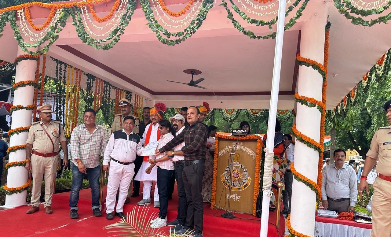 मध्य प्रदेश सरकार ने राठौर रॉयल्स ग्रुप को पुरस्कार दिया