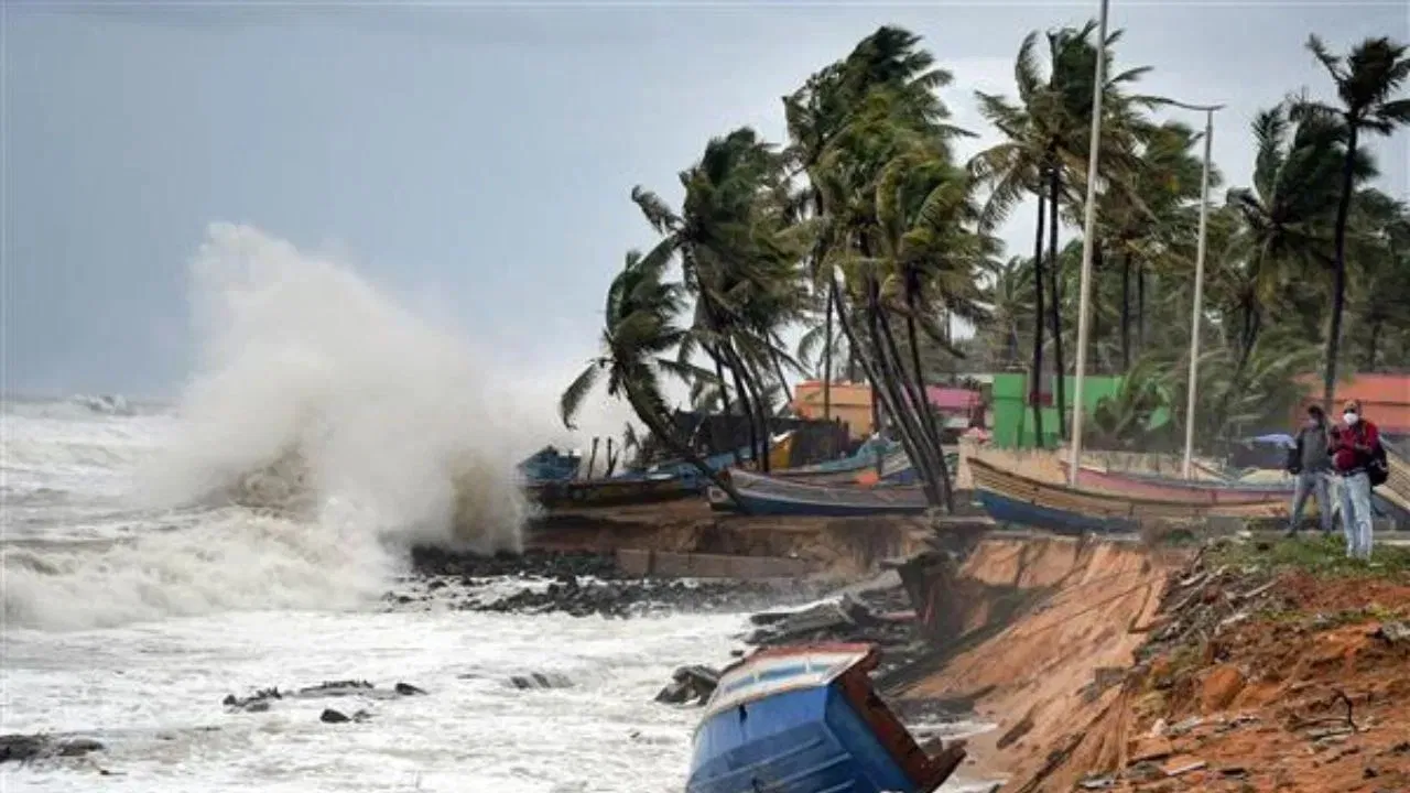 200 किमी की रफ्तार से बढ़ रहा चक्रवात यागी, भारत पर क्या होगा असर?