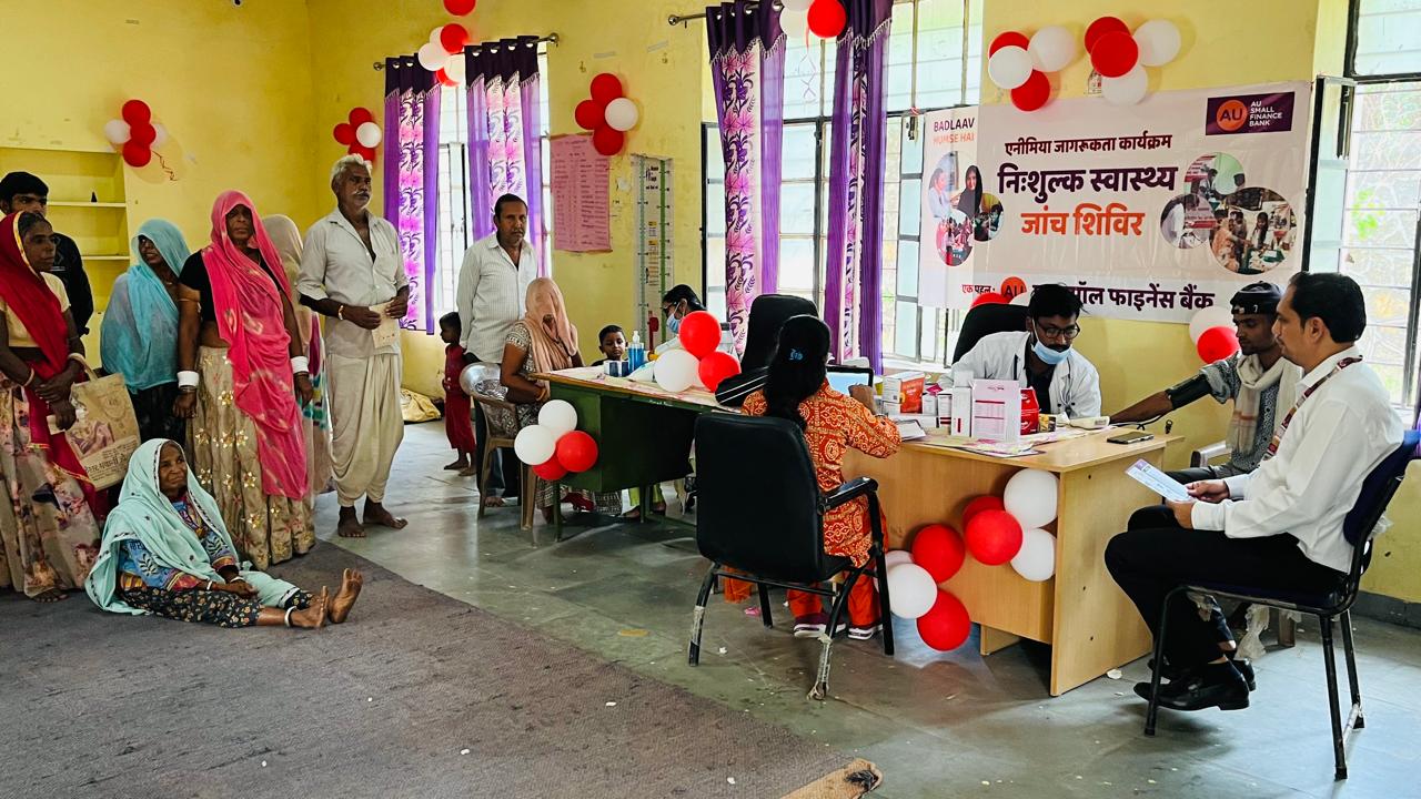 AU स्मॉल फाइनेंस बैंक भारत के 12 राज्यों में 1100 स्वास्थ्य शिविर का करेगा आयोजन