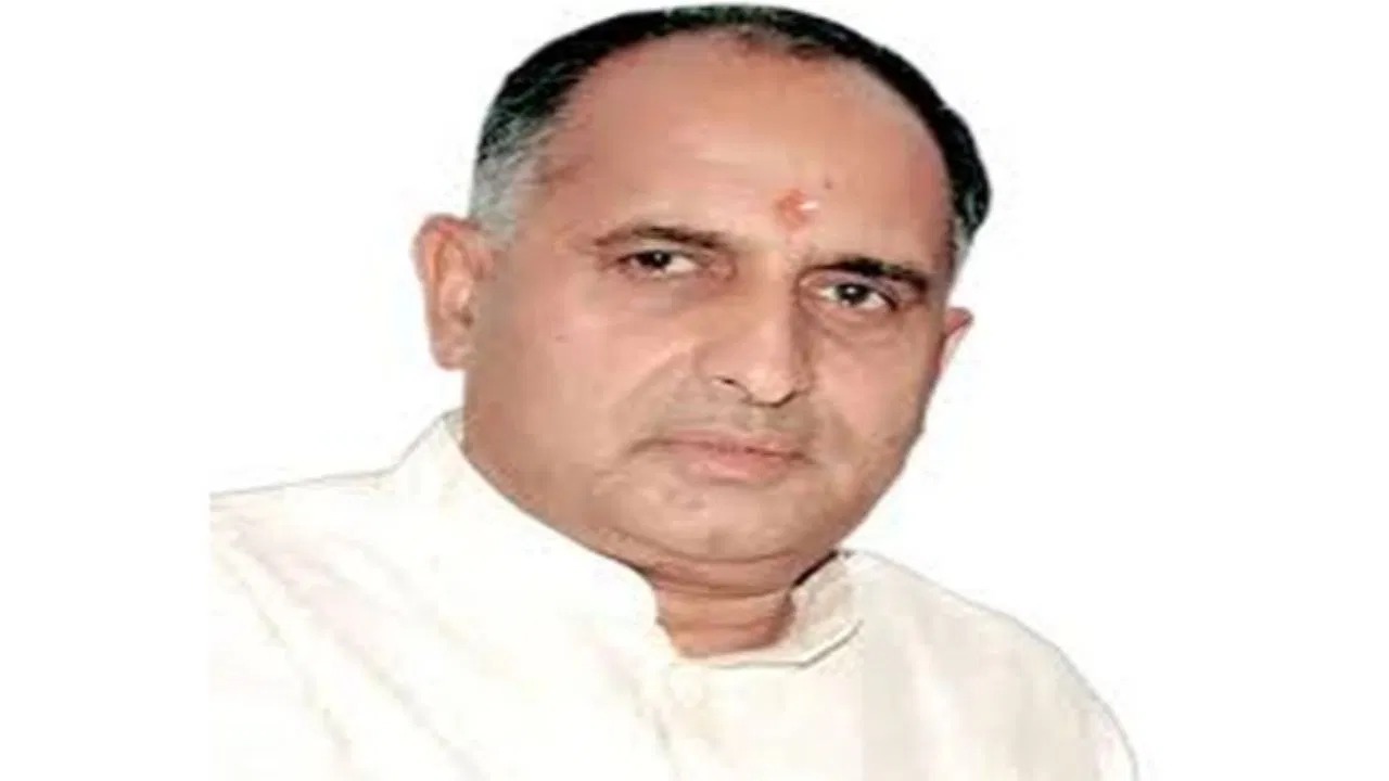 Haryana Election 2024: बीजेपी को एक और झटका, पूर्व मंत्री बचन सिंह आर्य ने पार्टी छोड़ी