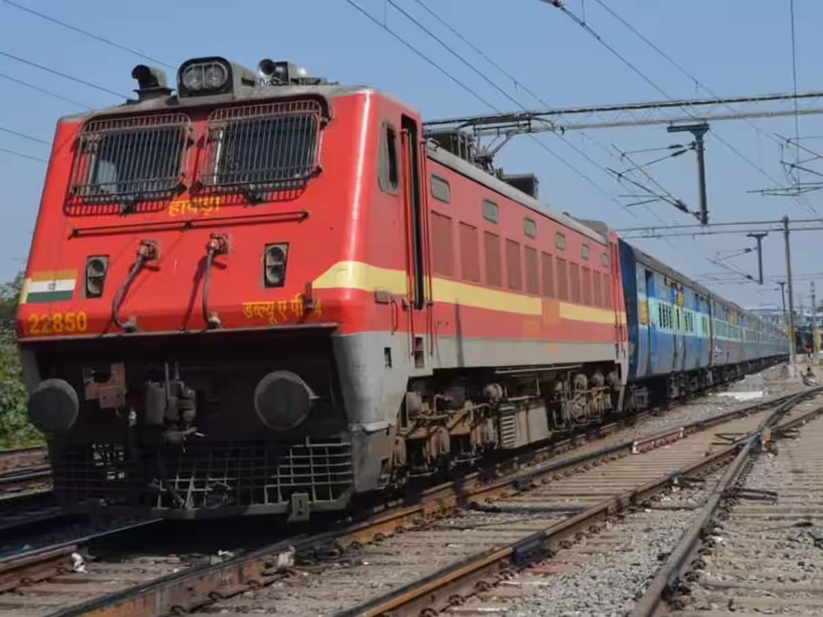 रेल मंत्री ने दी बड़ी खुशखबरी, दिवाली पर सबको मिलेगा टिकट, चलेगी 6000 स्पेशल ट्रेनें