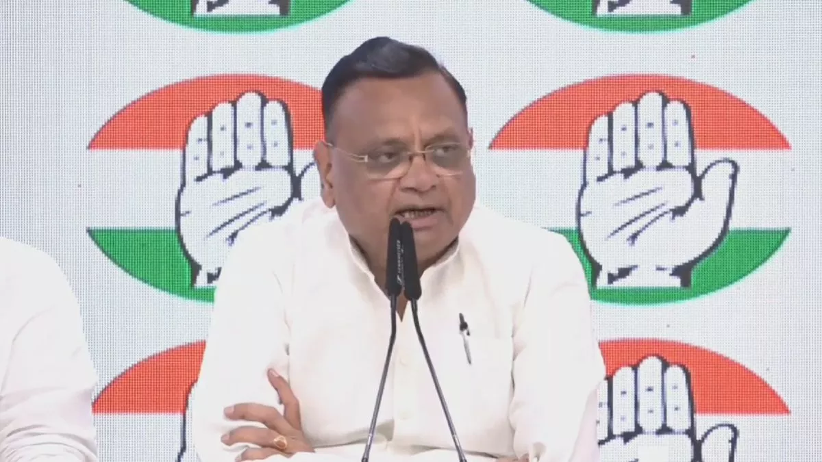 UP By Election: UP उपचुनाव में अखिलेश के दांव के आगे कांग्रेस ने क्यों किया सरेंडर? एक भी प्रत्याशी नहीं उतारने का किया ऐलान