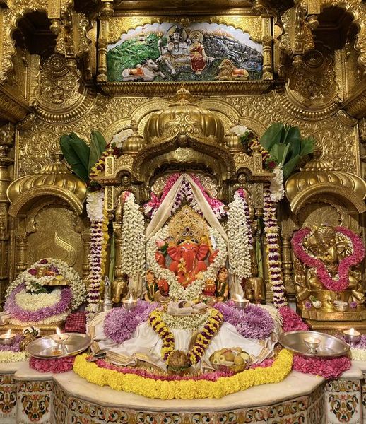 Live Darshan : हमारे साथ कीजिए देश और दुनिया के प्रमुख मंदिरों के लाइव दर्शन