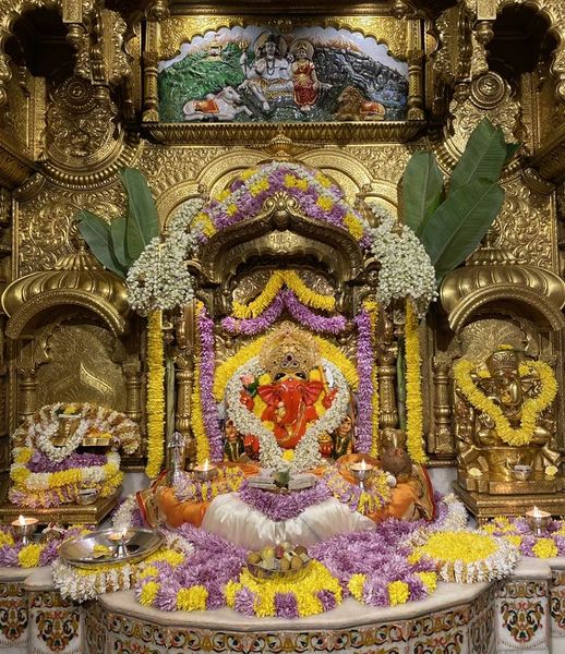 Live Darshan : हमारे साथ कीजिए देश और दुनिया के प्रमुख मंदिरों के लाइव दर्शन