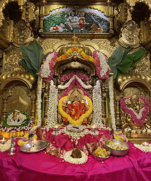 Live Darshan : हमारे साथ कीजिए देश और दुनिया के प्रमुख मंदिरों के लाइव दर्शन