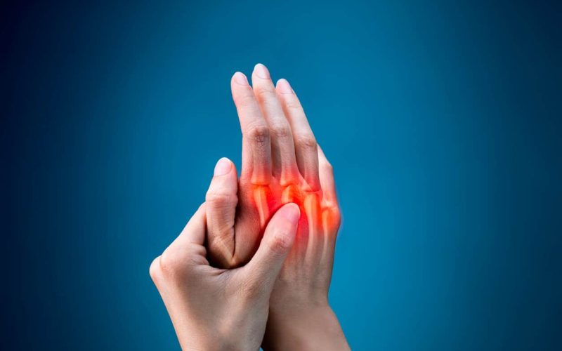 Arthritis: युवाओं में बढ़ रहा गठिया का प्रकोप, जानें लक्षण और किन लोगों को है ज्यादा खतरा?