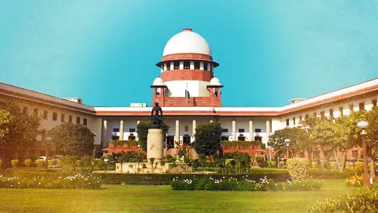 Supreme Court: प्रदूषण पर SC सख्त, पंजाब-हरियाणा से मांगा जवाब, पूछा- क्यों नहीं उठाए कदम?