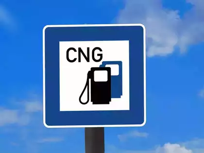 CNG Rate: महंगाई के लिए रहे तैयार! CNG की कीमतों में हो सकती हैं बढ़ोत्तरी, सरकार का ये फैसला गैस के दामों पर डालेगा असर