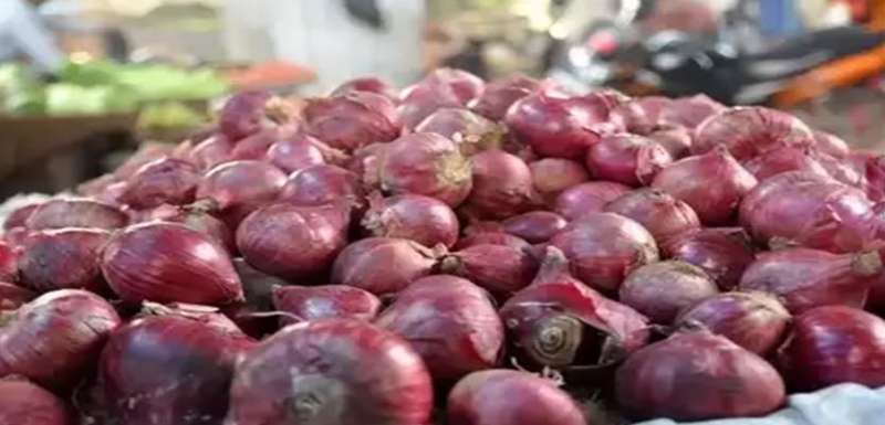 Onion Price Hike: त्योहारी सीजन में प्याज महंगा होने से बढ़ी सरकार की चिंता, रिटेल मार्केट में 35 रुपये में बेचने की तैयारी