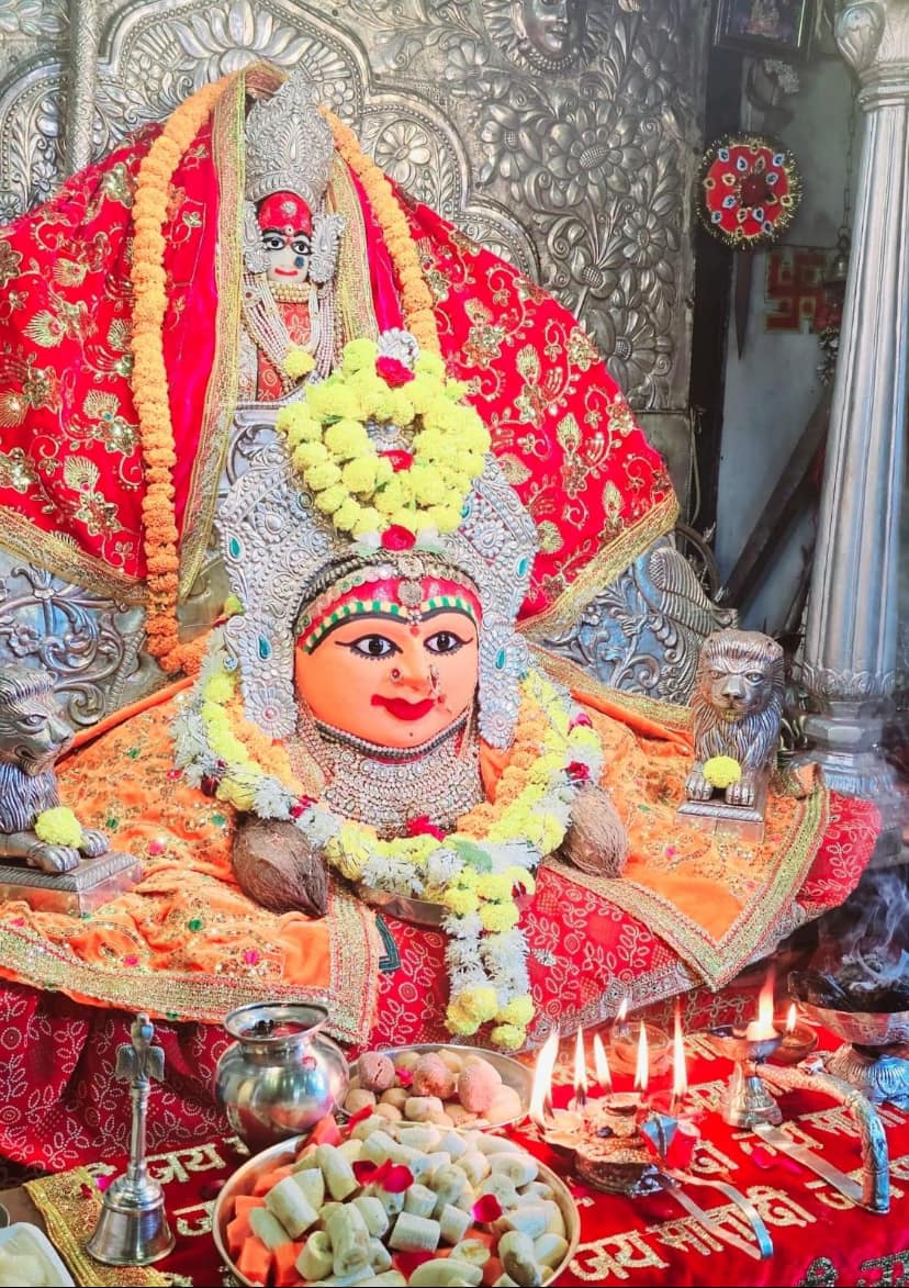Live Darshan: हमारे साथ कीजिए देश और दुनिया के प्रमुख मंदिरों के लाइव दर्शन