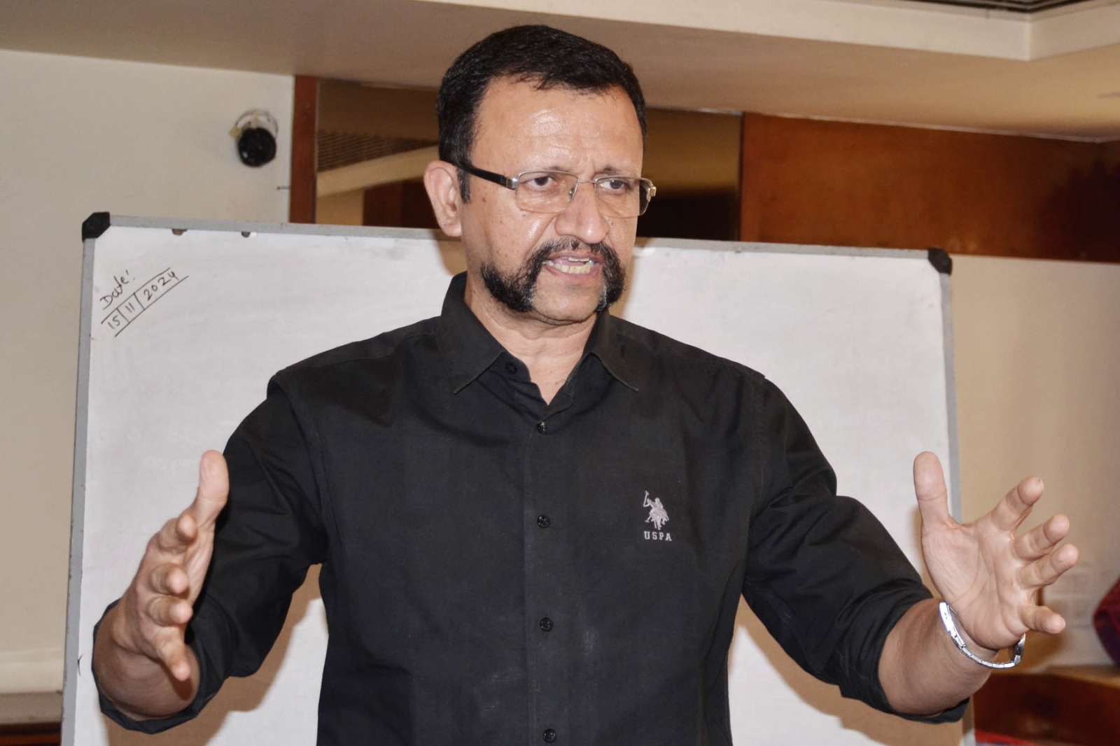 “चीनी कम मिठास भरपूर रन-वॉक”और स्वास्थ्य शिविर का आयोजन