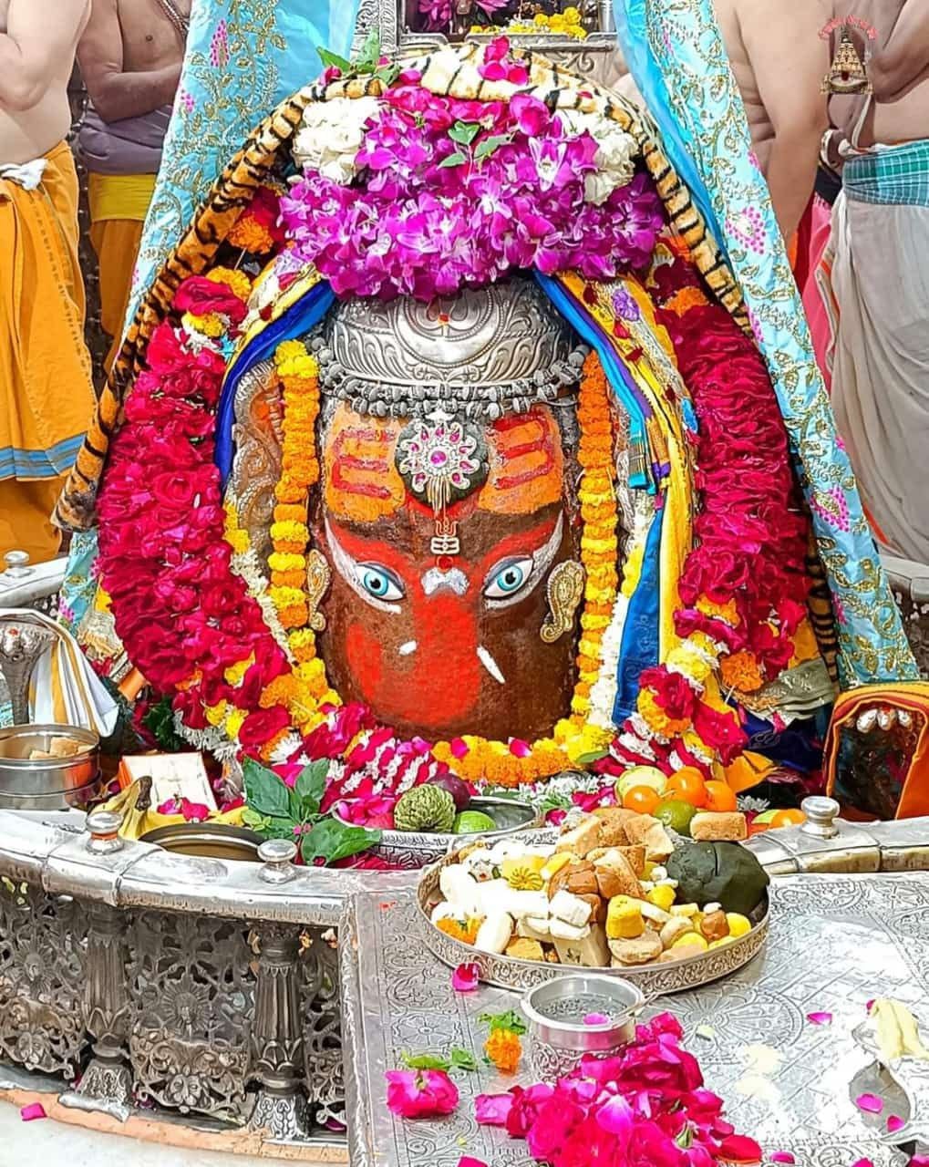 Live Darshan: हमारे साथ कीजिए देश और दुनिया के प्रमुख मंदिरों के लाइव दर्शन