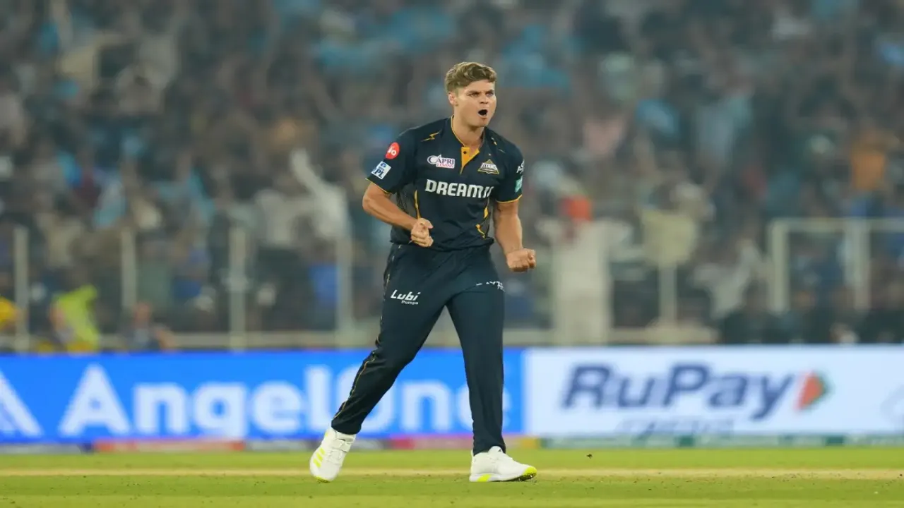 KKR के पास है एक से बढ़कर एक 8 खूंखार तेज गेंदबाज, कांप उठेंगे विरोधी टीम के बल्लेबाज