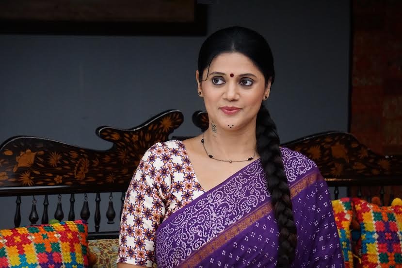 Sony SAB के शो पुष्पा इम्पॉसिबल में तीन युवा बदमाशों की आपराधिक गतिविधियों से चॉल को तहस-नहस कर देने से अराजकता फैली
