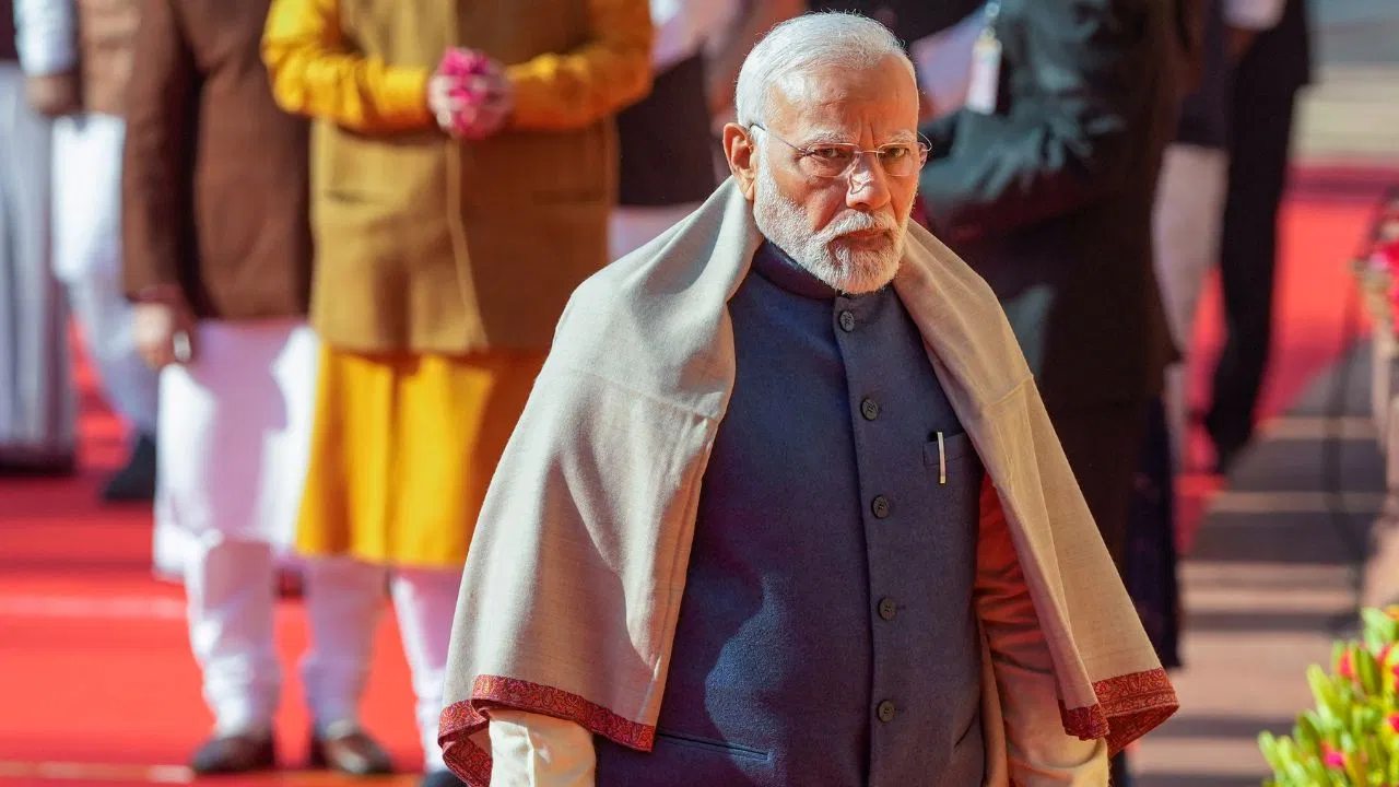 पहले वक्फ बिल और अब 'वन नेशन वन इलेक्शन'…सरकार क्यों कर रही JPC का रुख, रणनीति या मजबूरी?