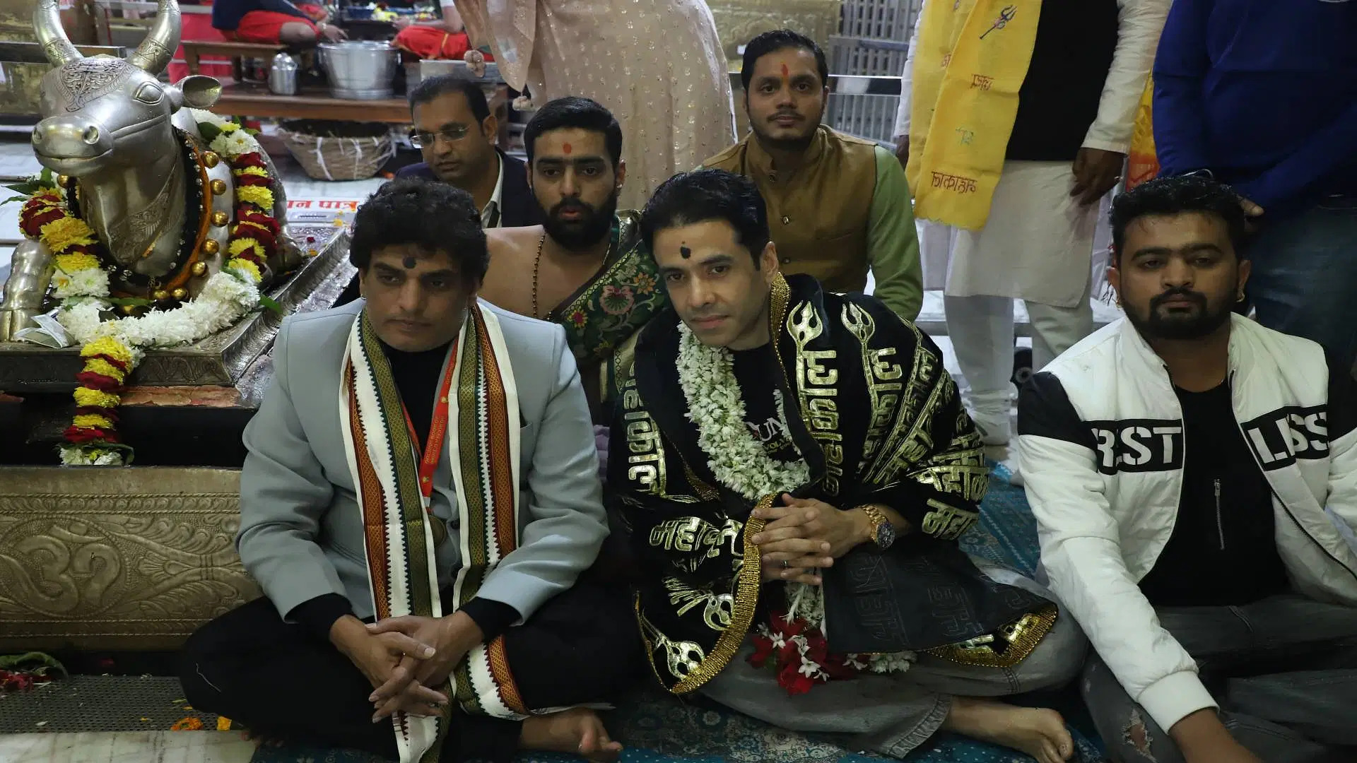 बाबा महाकाल के दर्शन करने पहुंचे अभिनेता तुषार कपूर, खुद को बताया भाग्यशाली