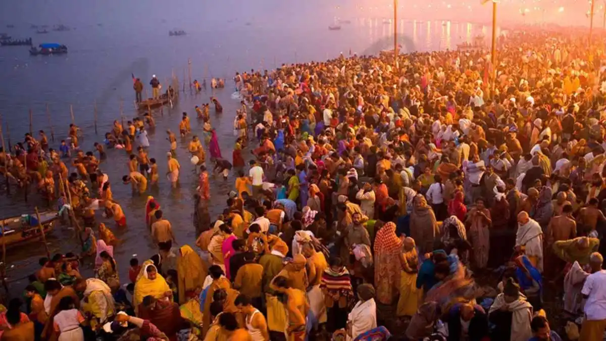 Maha Kumbh 2025 : 40 हजार रिचार्जेबल बल्बों से रोशन होगा मेला, UP सरकार ने किया 24 घंटे बिजली आपूर्ति का ऐलान