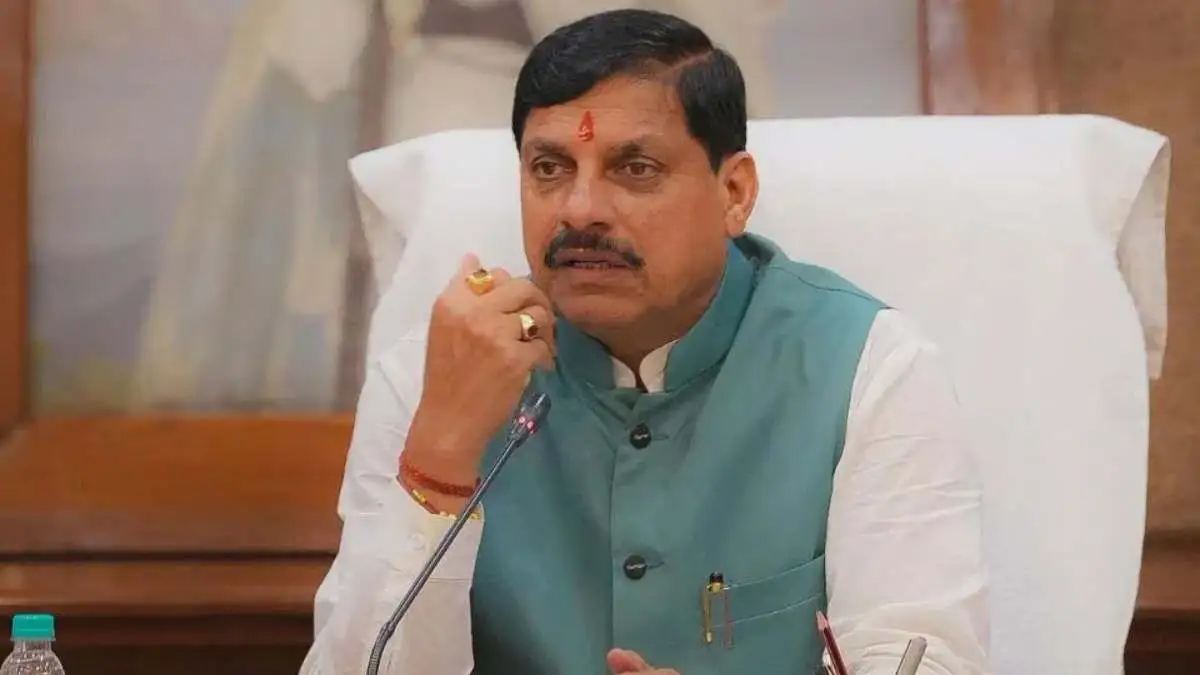 CM मोहन यादव का देर रात रतलाम दौरा, अचानक कार्यक्रम बदलने से अफसरों में मची अफरा-तफरी, प्रशासन की उड़ी नींद