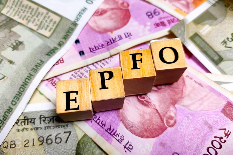 क्या टैक्स नियमों में बदलाव से PF ब्याज दरों में बढ़ोतरी संभव? कर्मचारियों को मिल सकती है बड़ी राहत