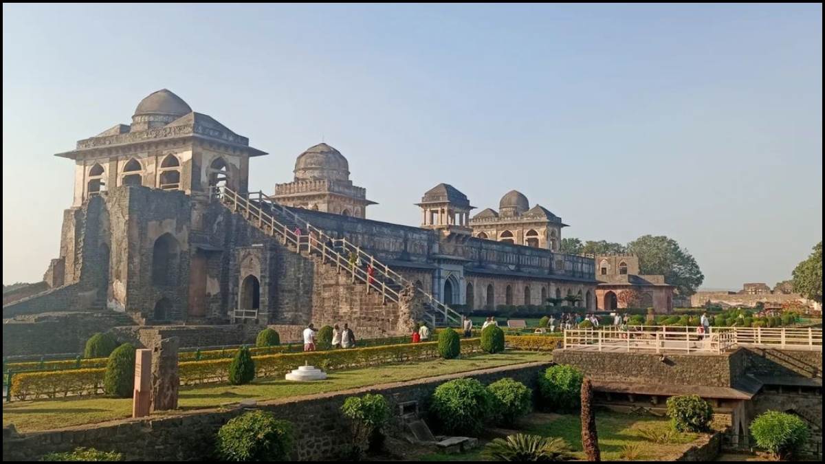 MP Tourism : भारतीय गौरव और सांस्कृतिक धरोहर के प्रतीक हैं ये ऐतिहासिक किले, इनकी खूबसूरती देख रह जाएंगे हैरान