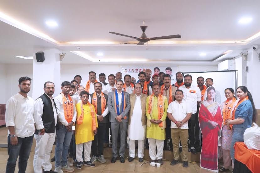 अपना दल (S) की इंदौर में हुई बैठक में उठाई गई महत्वपूर्ण मांगें, पार्टी ने की वंचित वर्ग के हक की बात