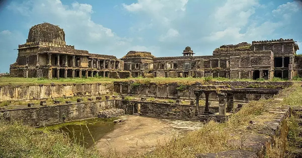 Raisen Fort