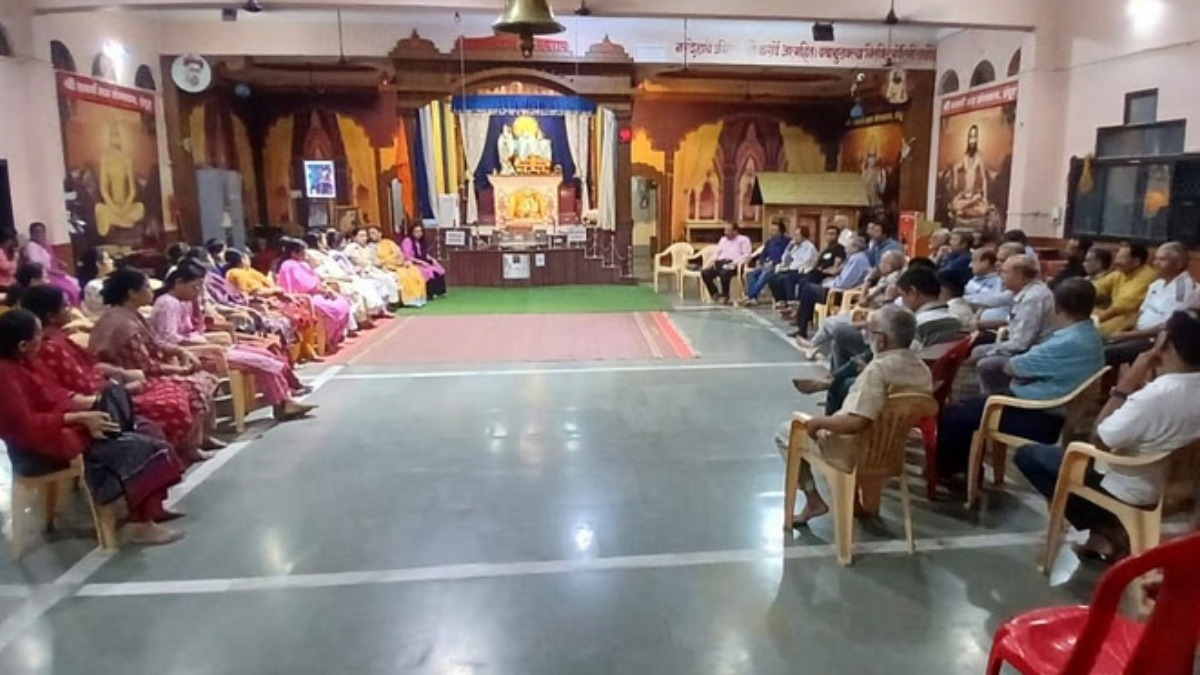 इंदौर के जंगल से छेड़छाड़? निगम बनाएगा मानव निर्मित वन, रहवासी बोले – ‘प्रकृति को बर्बाद न करें'