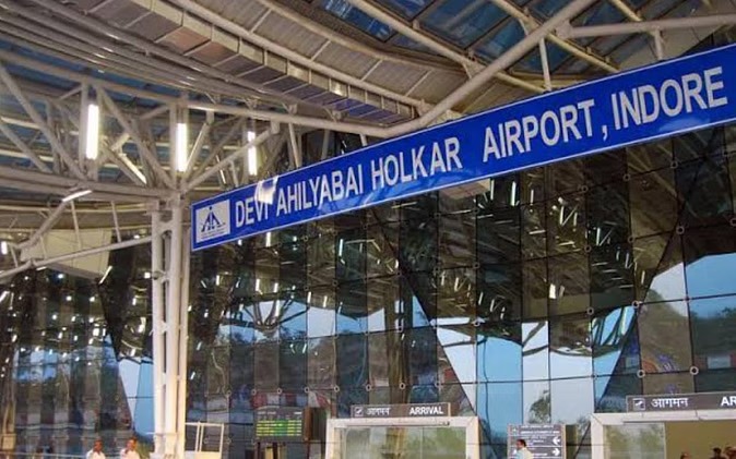 एयर स्ट्राइक के बाद हवाई यातायात प्रभावित, इंदौर से जम्मू-जोधपुर की उड़ानें ठप, कनेक्टिंग फ्लाइट्स पर भी पड़ा असर