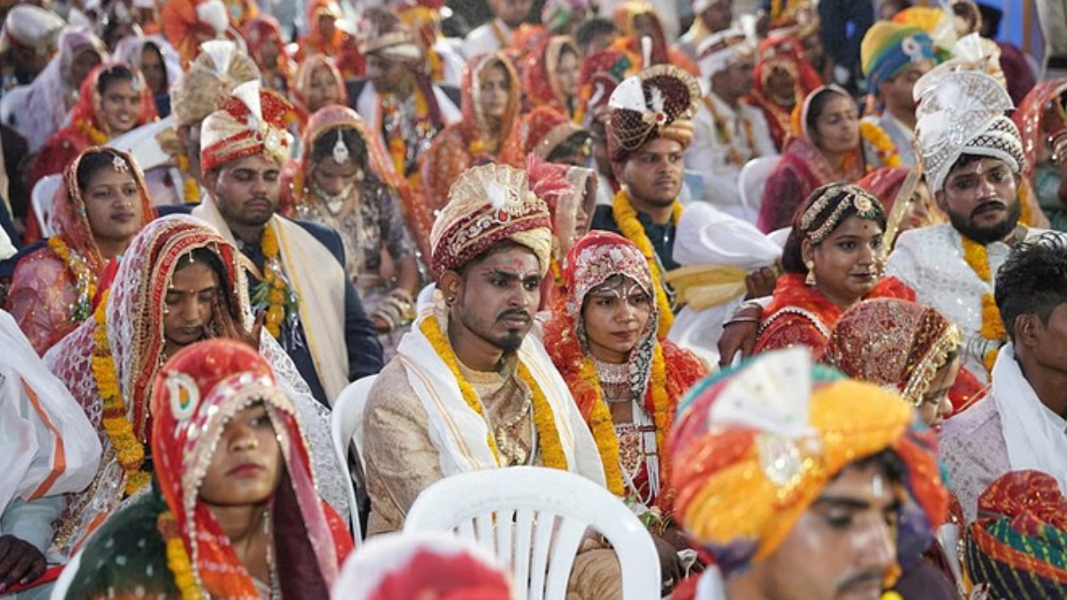 दुल्हनें इंतज़ार में, दूल्हे नाराज़, इंदौर में रुक गई शादी तो परिजनों ने पाकिस्तान को ठहराया ज़िम्मेदार