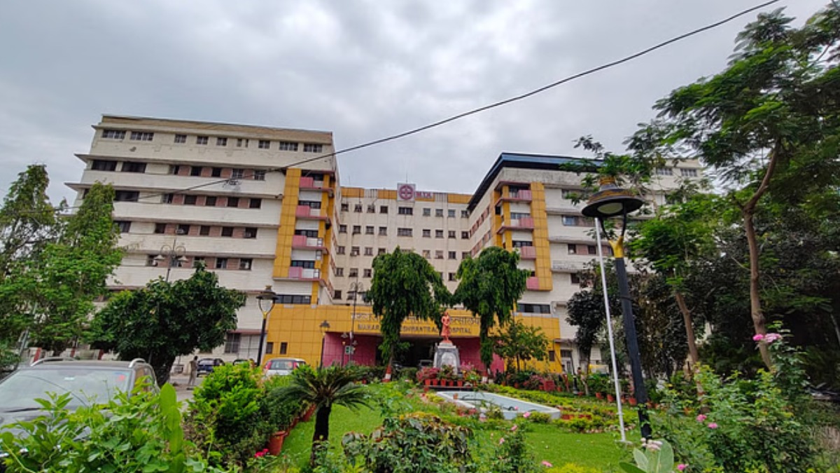 इंदौर में फिर बढ़ी कोरोना पर नजर, जांच के लिए नहीं एक भी सरकारी केंद्र