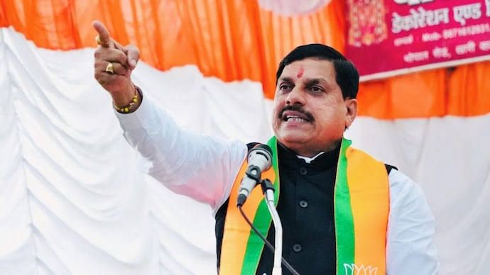 चंबल हॉटटॉक विवाद पर एक्शन मोड में सीएम यादव, आईजी-डीआईजी को हटाया, दो एसपी पर भी गिरी गाज