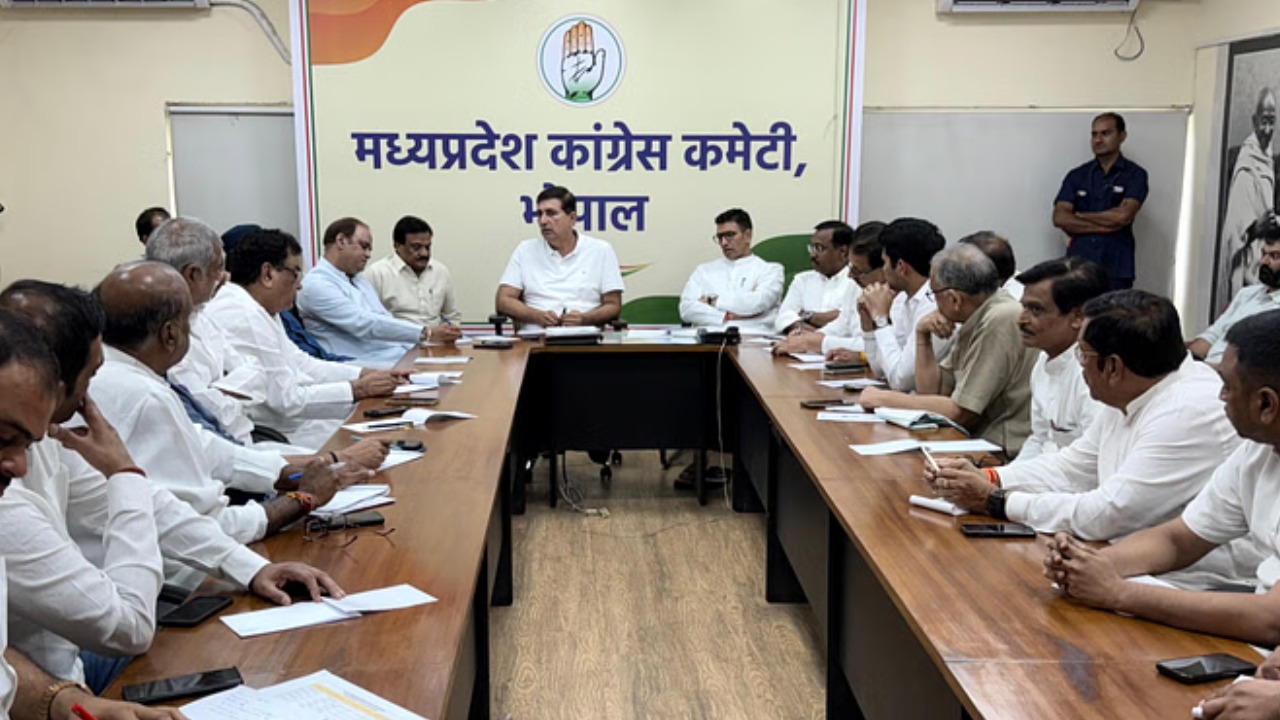 राहुल गांधी के दौरे से पहले PCC में हुई उच्च स्तरीय बैठक, AICC ने सृजन अभियान के लिए 11 पर्यवेक्षक किए नियुक्त