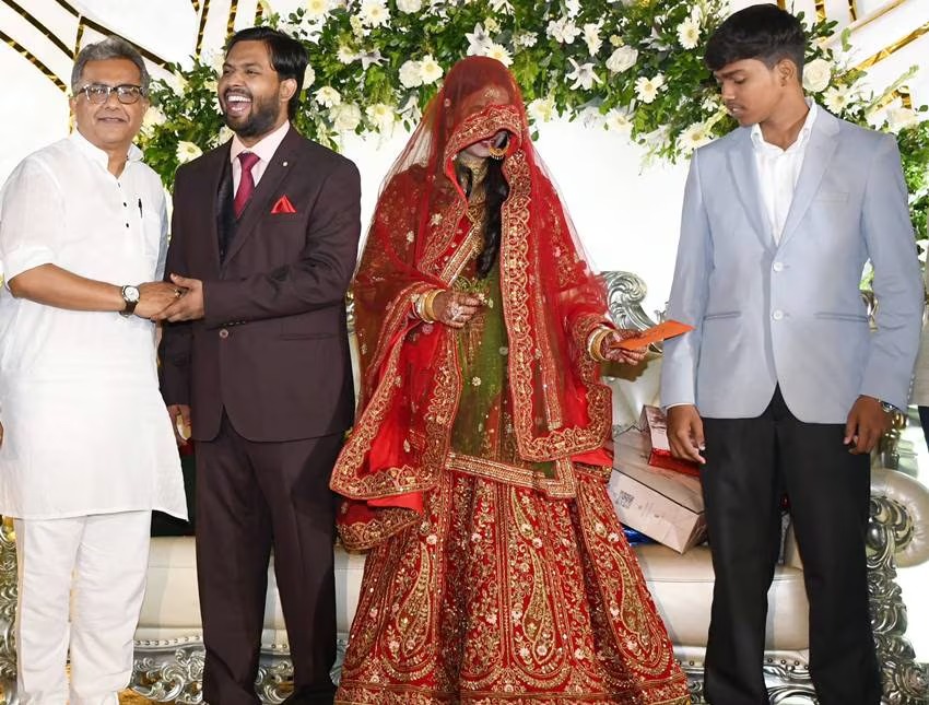 नई शुरुआत, नया साथ, खान सर ने शुरू की नई पारी, देखिए जीवनसंगिनी की खूबसूरत तस्वीरें