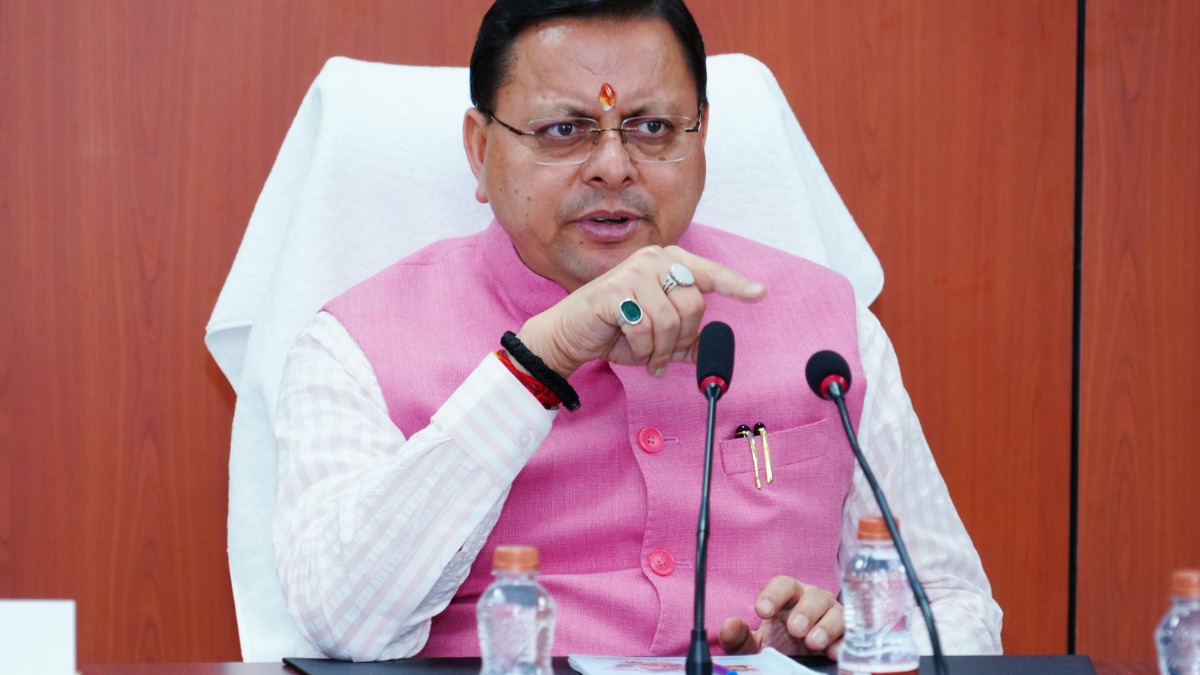 बारिश पर सीएम धामी की नजर, आपात केंद्र से लिया हालात का अपडेट, अधिकारियों को दिए एहम निर्देश