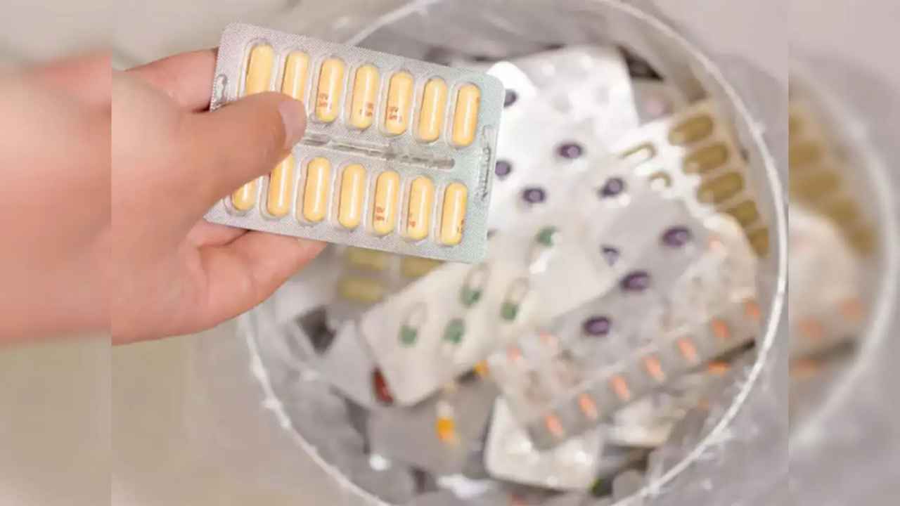 गलती से भी डस्टबिन में न डालें ये दवाएं