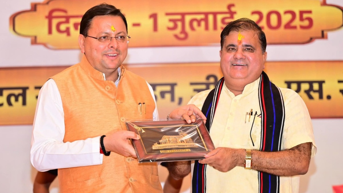 धामी सरकार का बड़ा ऐलान, कांवड़ मार्ग पर अब दुकानें नहीं रहेंगी बेनाम, मालिक का नाम एवं पहचान पत्र दिखाना अनिवार्य