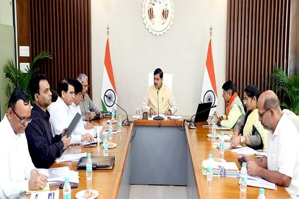 अब लाड़ली बहनों को सपनों को मिलेगी उड़ान, मिलेगा खुद का मकान, सीएम मोहन यादव ने किया एलान