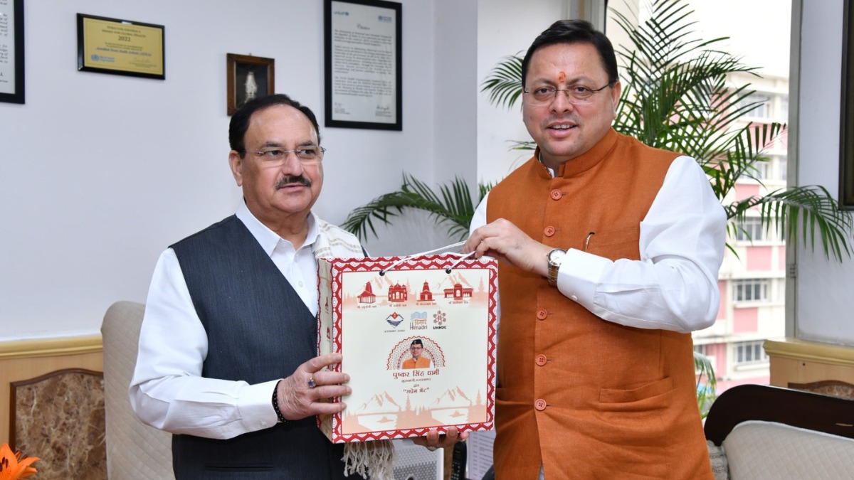 मुख्यमंत्री धामी ने नई दिल्ली में केंद्रीय स्वास्थ्य मंत्री जेपी नड्डा से की मुलाकात, उत्तराखण्ड के पहाड़ों के लिए अतिरिक्त हेलीकॉप्टर की मांग