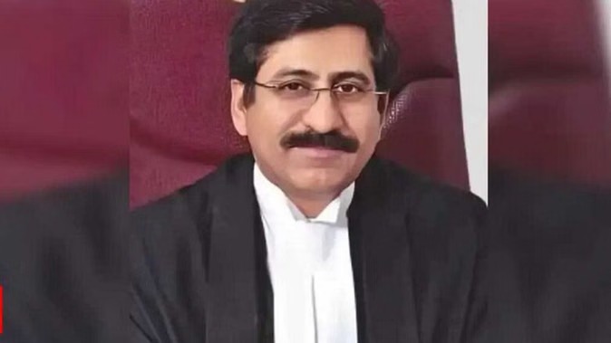 न्याय की नई कमान, संजीव सचदेवा बने MP हाईकोर्ट के मुख्य न्यायाधीश, राज्यपाल मंगुभाई पटेल ने दिलाई शपथ