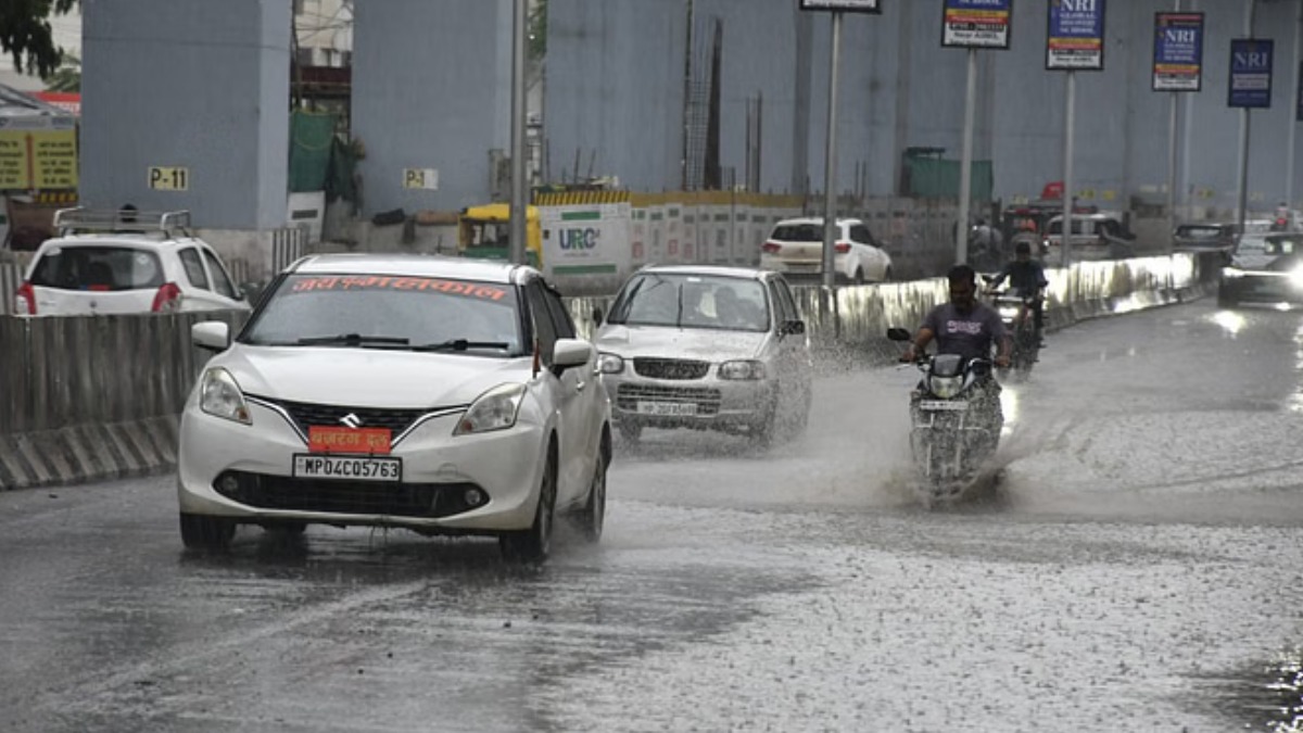 प्रदेश में आज भारी बारिश का अलर्ट, अगले 24 घंटे होगा बादलों का कहर, मौसम विभाग ने इन 20 जिलों में जारी की चेतावनी