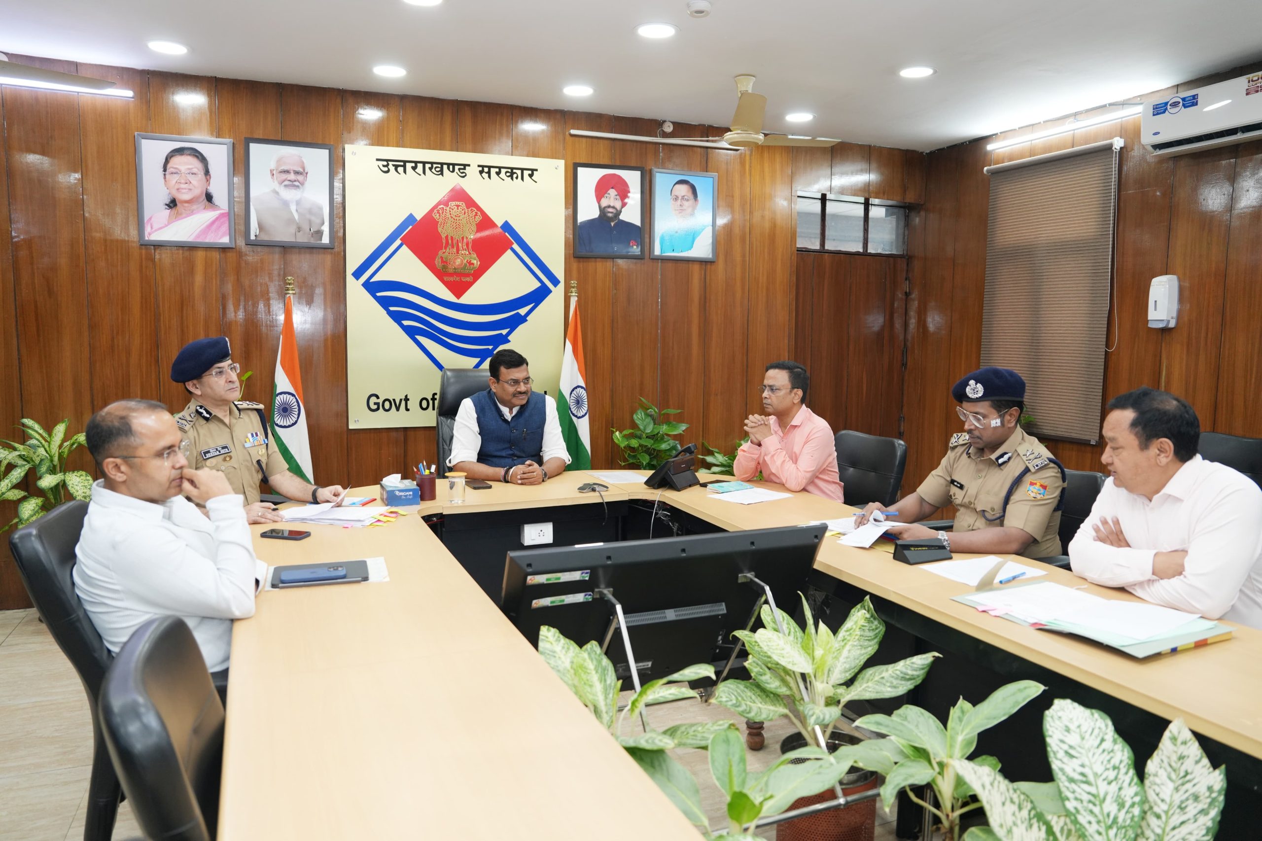 धार्मिक स्थलों की सुरक्षा को लेकर प्रदेश में होगा विशेष एक्शन प्लान, मंडलायुक्त बनाए जाएंगे नोडल अधिकारी, मुख्य सचिव ने दिए निर्देश