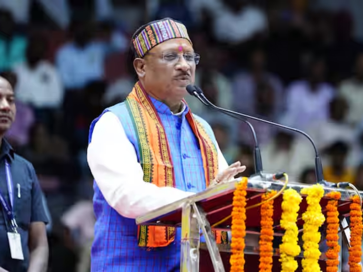 छत्तीसगढ़ में 'शराब घोटाले' पर CM साय का 'सर्जिकल स्ट्राइक', 22 आबकारी अफसर निलंबित, जानें पूरा मामला