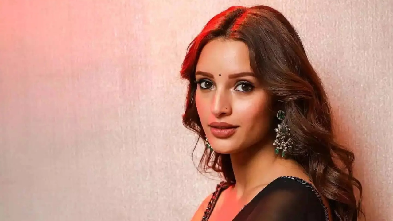 Tripti Dimri: ‘धड़क 2’ को बताया जरूरी, मीना कुमारी की बायोपिक करने की ख्वाहिश