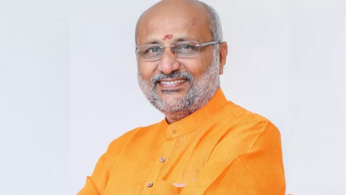 Vice-President Election: एनडीए ने सीपी राधाकृष्णन को बनाया उम्मीदवार, जानें उनकी राजनीतिक यात्रा