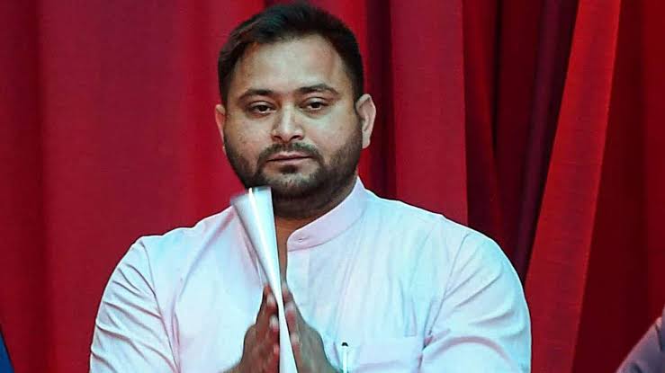 विधानसभा चुनाव से पहले तेजस्वी यादव की बढ़ी मुश्किलें, महाराष्ट्र के बाद अब इस राज्य में हुई एफआईआर