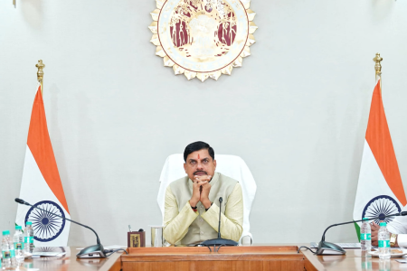 एमपी में जल्द होगी बड़ी प्रशासनिक सर्जरी, एक हफ्ते में मिलेंगे विभागों को नए प्रमुख, इन अफसरों पर गिरेगी गाज