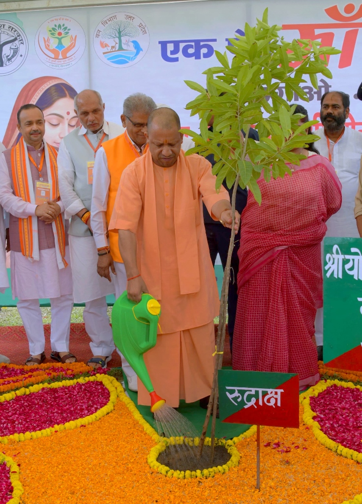मुख्यमंत्री ने जनपद बरेली में लगभग 2264 करोड़ की 545 विकास परियोजनाओं का लोकार्पण एवं शिलान्यास किया