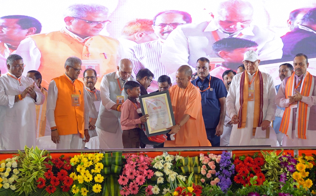 मुख्यमंत्री ने जनपद बरेली में लगभग 2264 करोड़ की 545 विकास परियोजनाओं का लोकार्पण एवं शिलान्यास किया