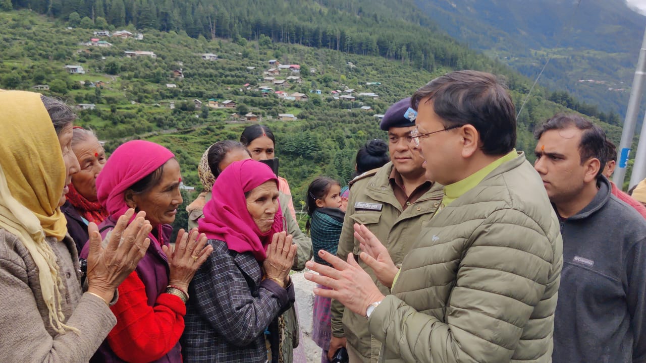 मुख्यमंत्री पुष्कर सिंह धामी ने धराली में आपदा प्रभावित क्षेत्रों का किया दौरा, की राहत कार्यों की समीक्षा