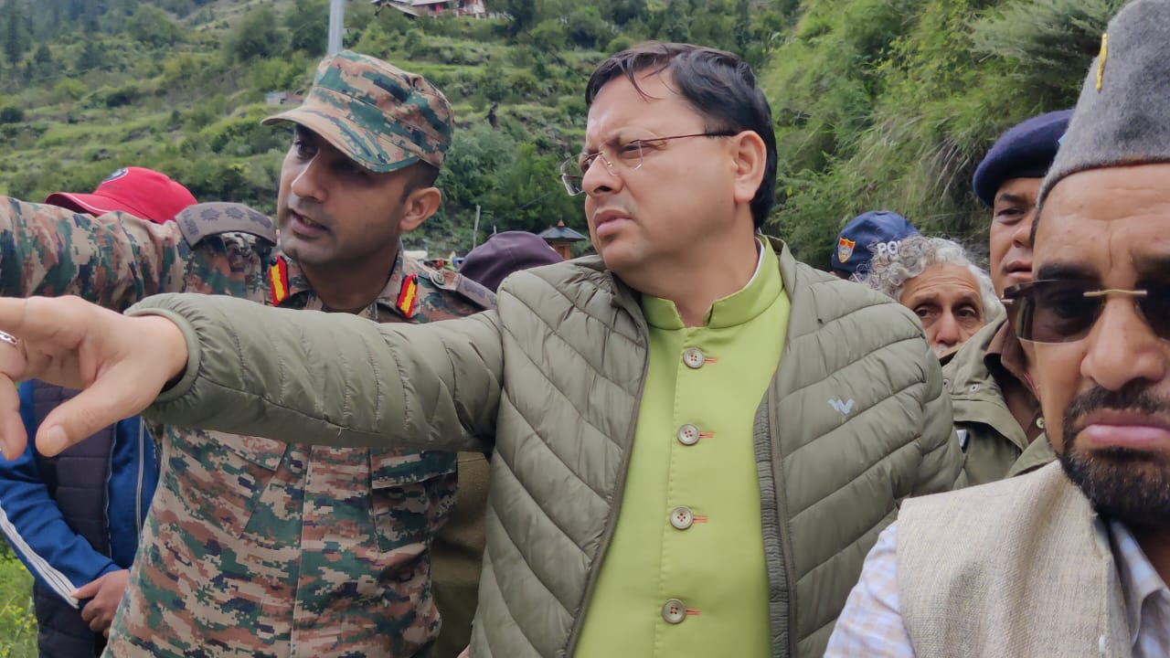 धराली आपदा में युद्धस्तर पर राहत कार्य जारी, सीएम धामी ने मौके पर पहुँच लिया जायज़ा, पीएम मोदी ने दिया हरसंभव मदद का भरोसा